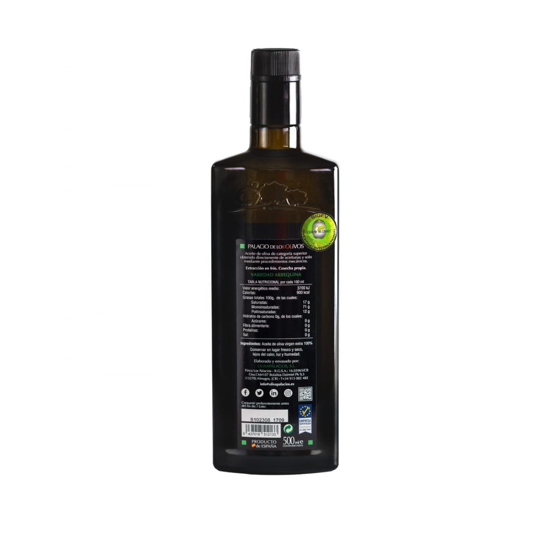 Bottle of arbequina Palacio de los Olivos olive oil with a label on a white background