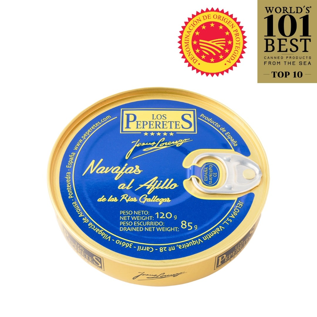 Tin of Los Peperetes Navajas al Ajillo with blue label and gold rim, featuring a gold seal of excellence on a white background.